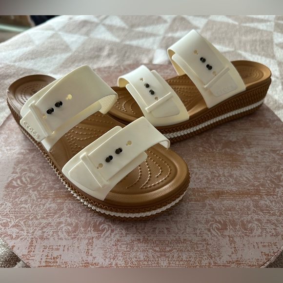 Crocs Brooklyn Low Wedge - Picture 3 of 6